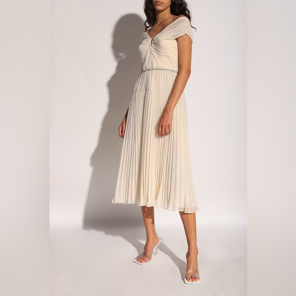$449 SELF PORTRAIT PLEATED DRESS size6